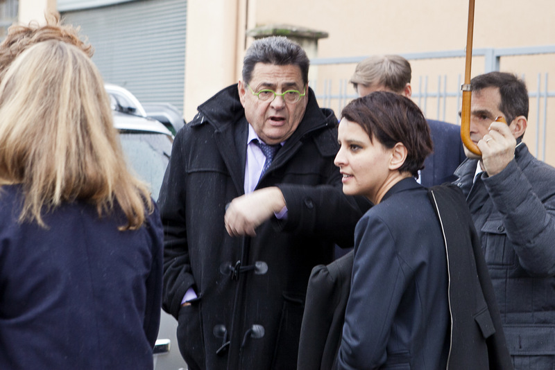 Le maire de Villeurbanne, Jean-Paul Bret, avec la ministre Najat Vallaud-Belkacem, en 2014 © Tim Douet