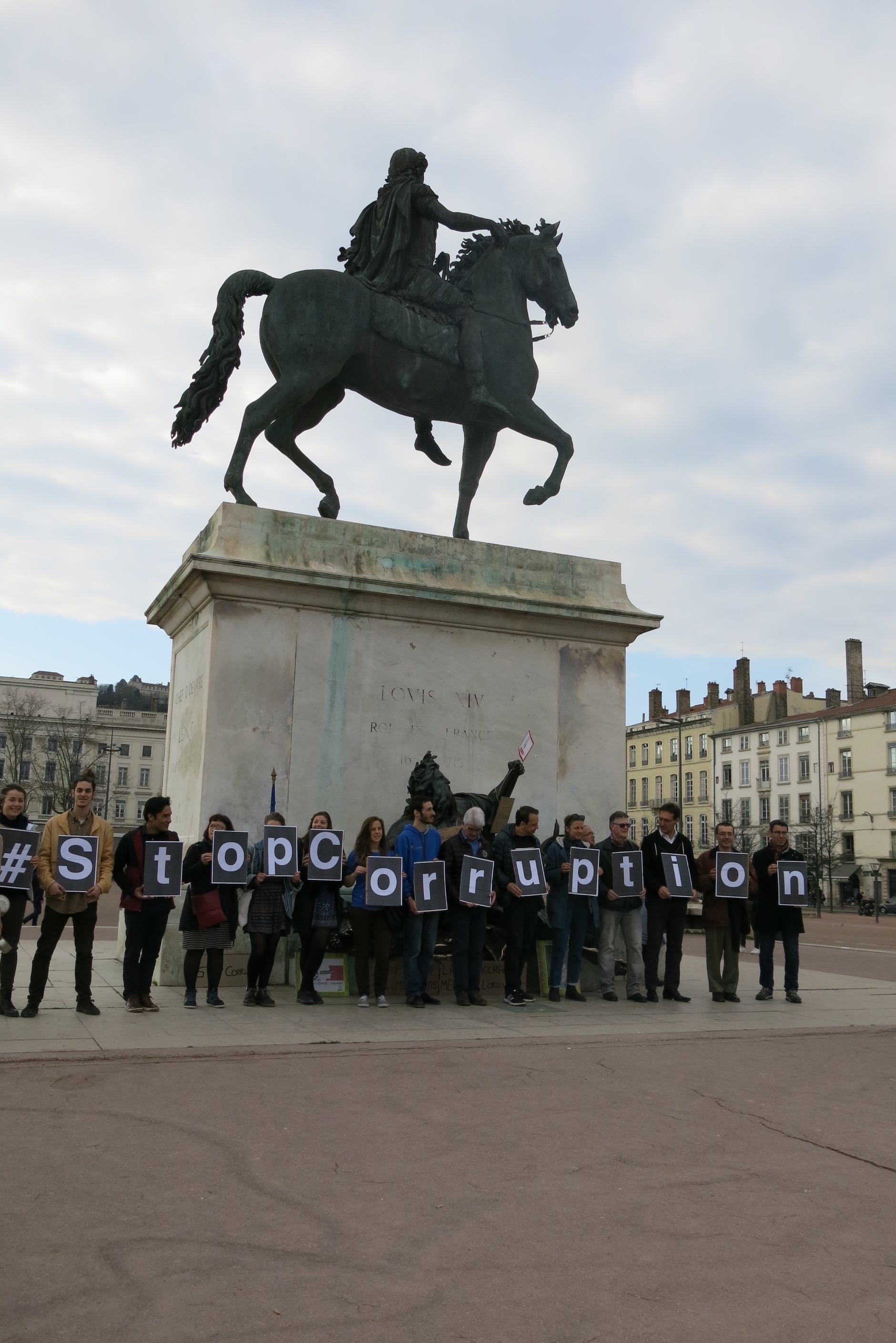 Rassemblement stop corruption à Lyon