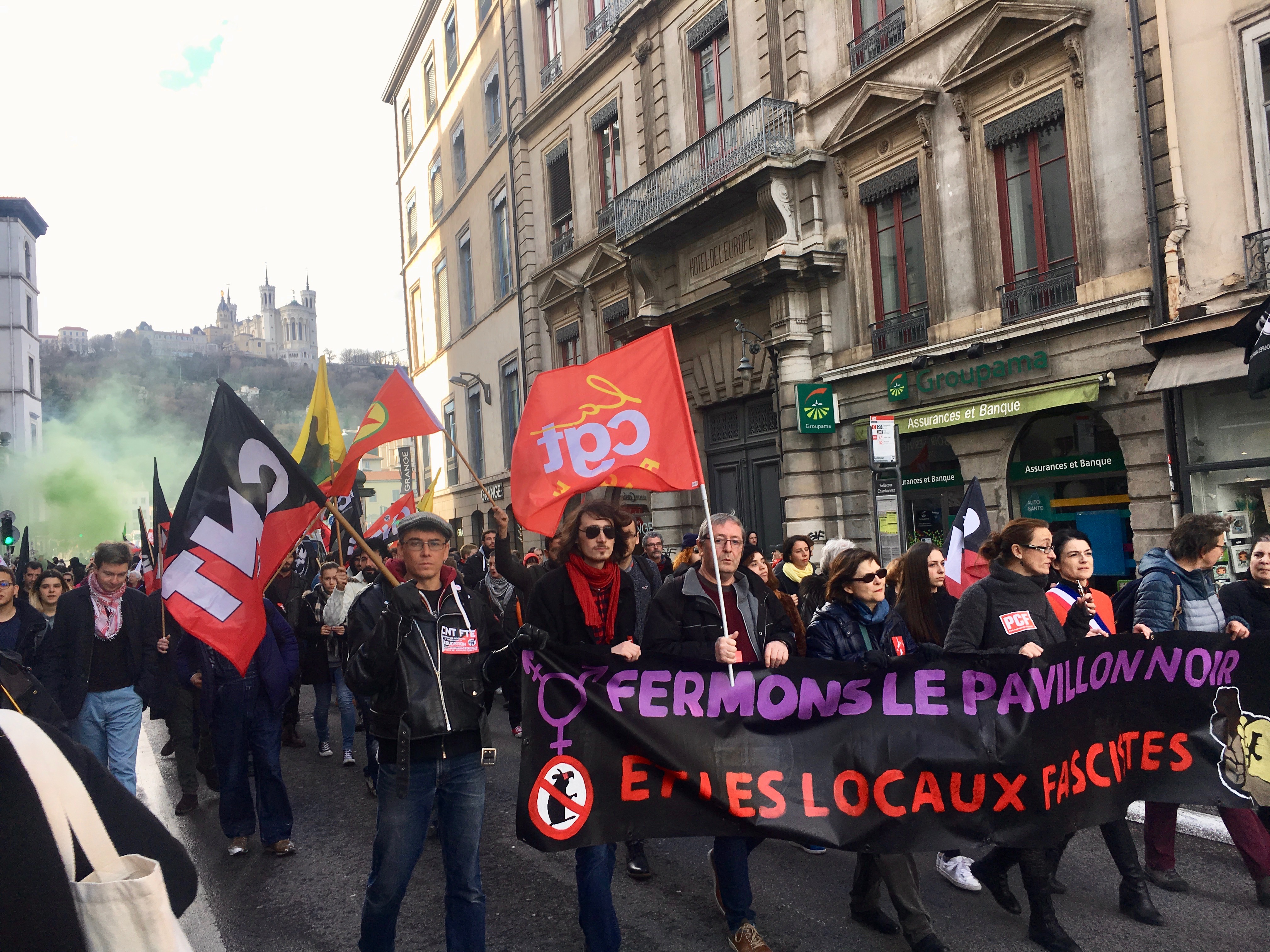 Manifestation antifasciste contre le bastion social