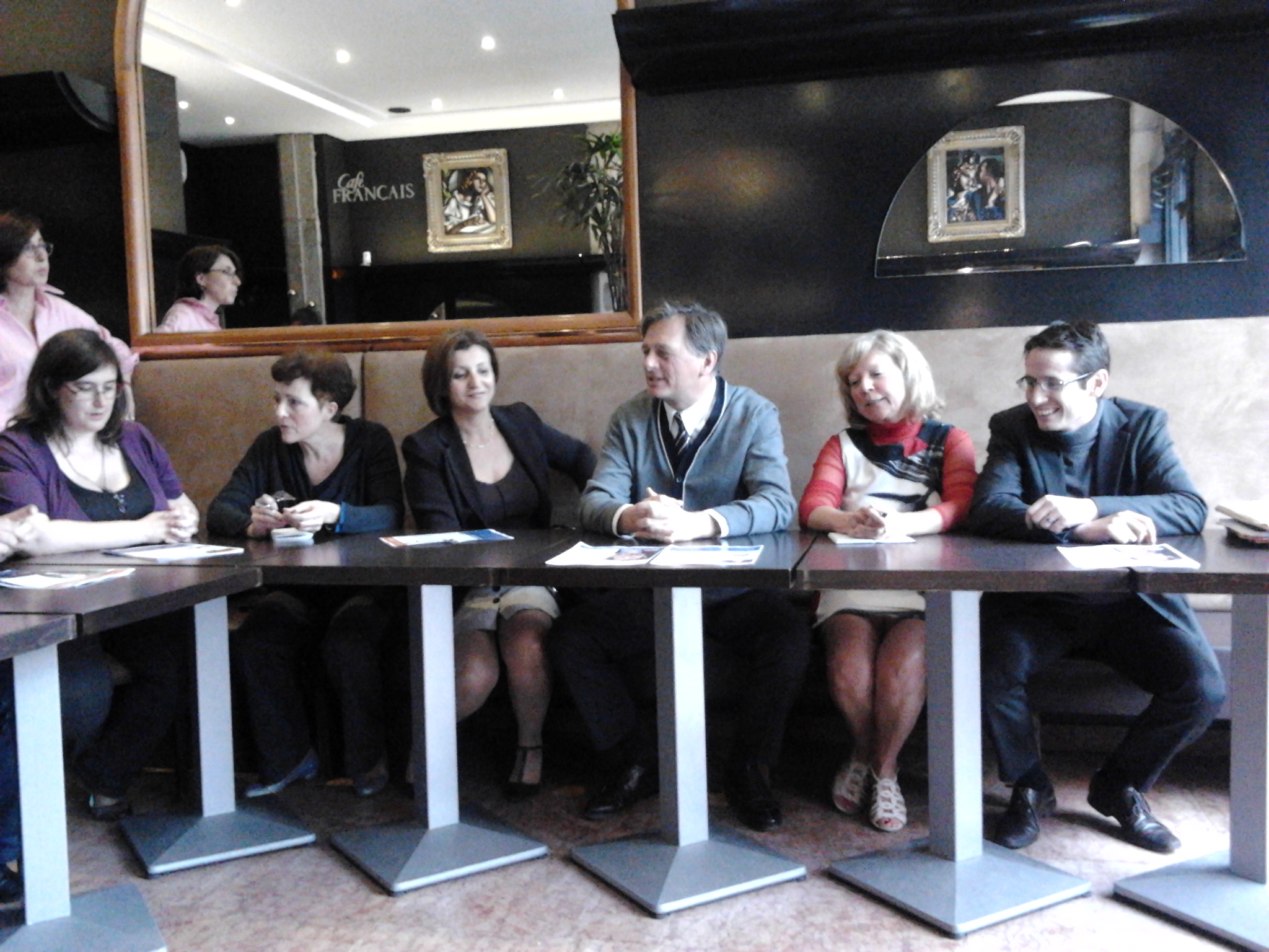 2012-05-21 18.42.34 () 2012-05-21 18.42.34 ()