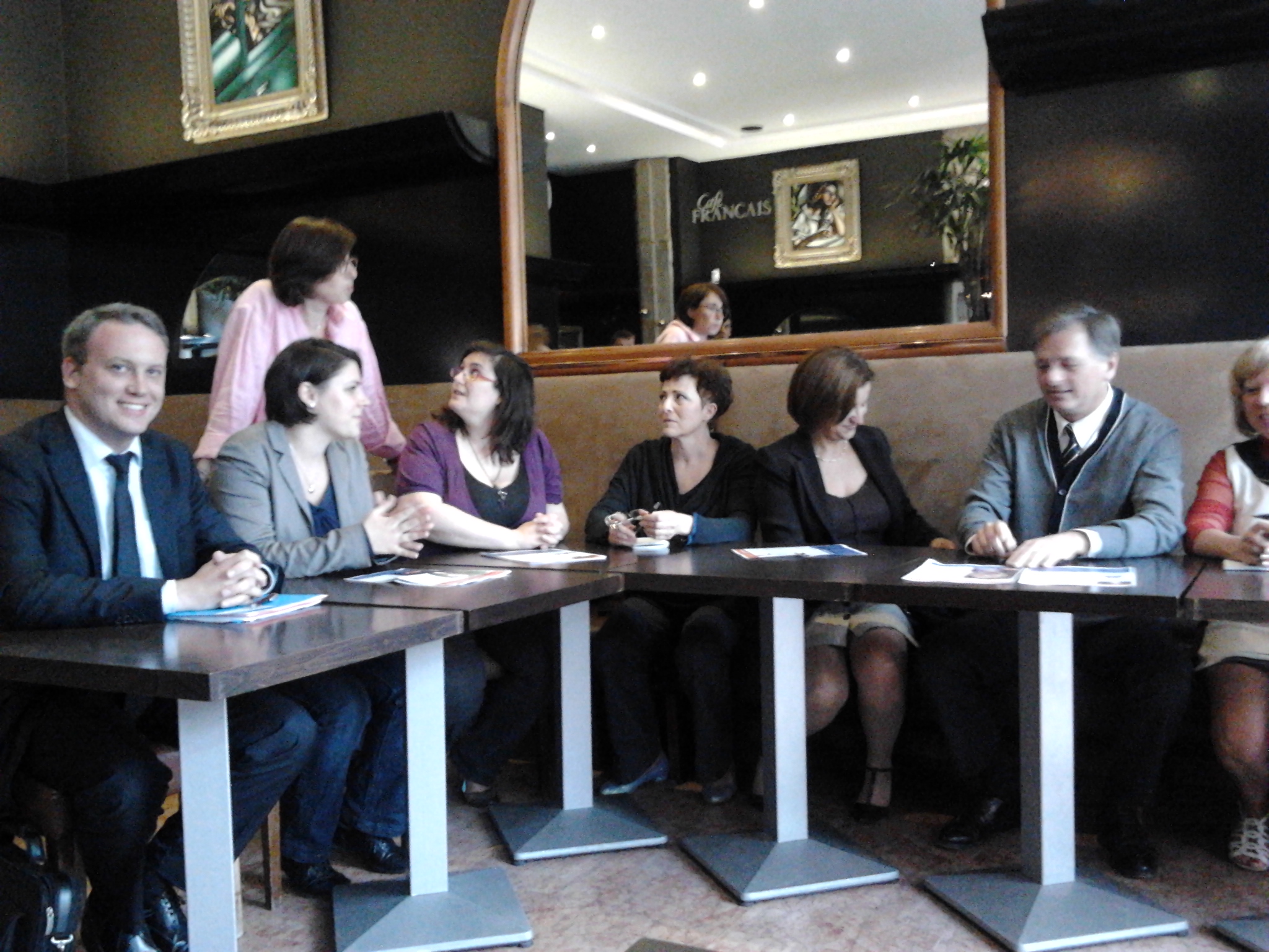 2012-05-21 18.42.41 () 2012-05-21 18.42.41 ()
