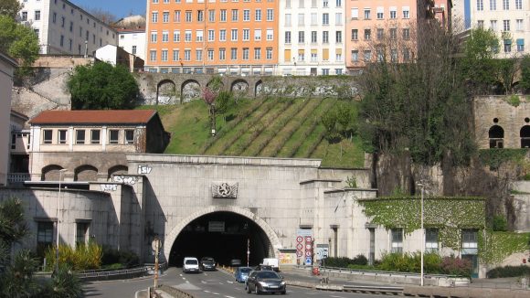 Lyon_-_Tunnel_de_la_Croix-Rousse