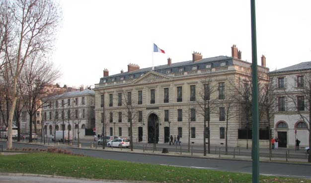 Le palais de l'Alma, quai Branly, à Paris.