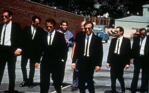 Harvey Keitel et ses “camarades” dans Reservoir Dogs de Quentin Tarantino © DR