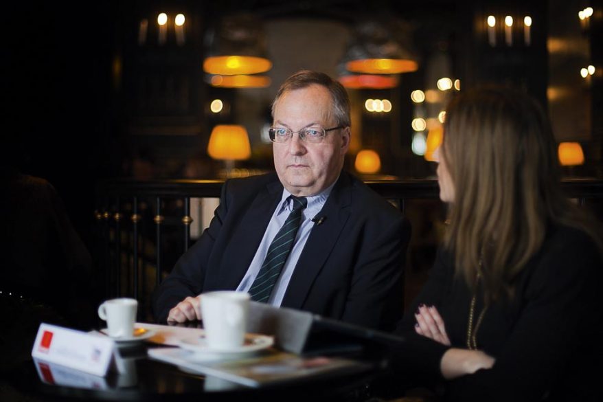 Daniel Navrot, politologue