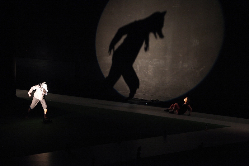 Quand on parle du loup, de Nino d’Introna (photo de répétition) © Cyrille Sabatier