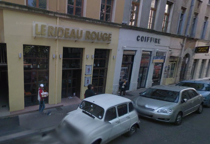 Café-théâtre le Rideau Rouge ()