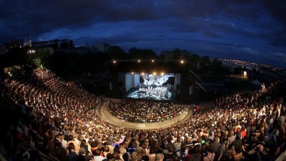 les nuits de fourviere ambiance