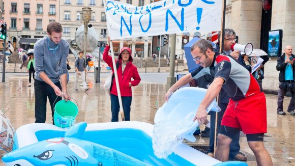 Manif piscine a 8 euros_0070