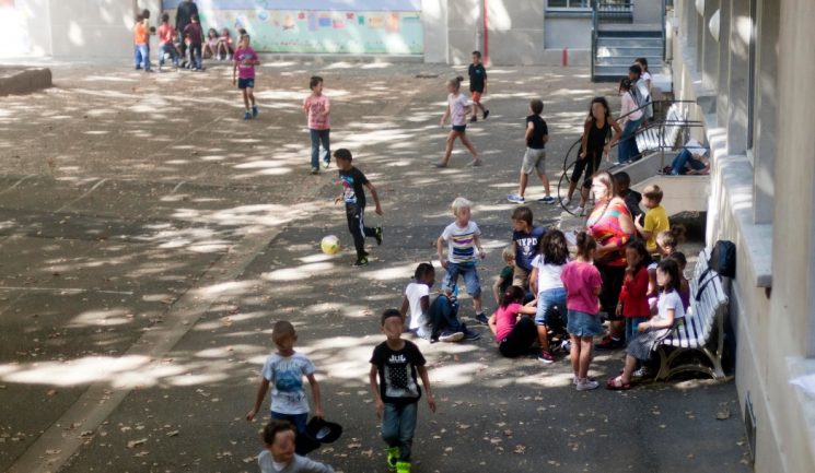 Les enfants de l'école Paul Painlevé pendant les activités