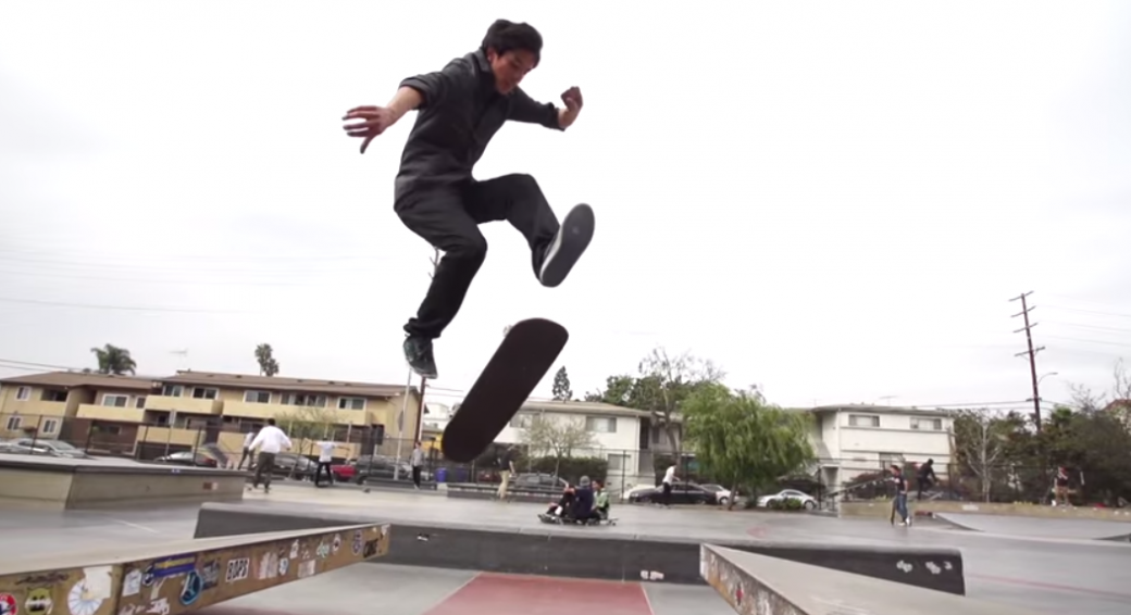 En vidéo au ralenti, ces figures de skateboard sont de l'art