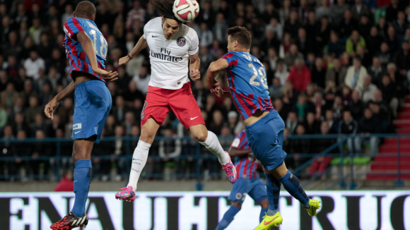 La tête d'Edinson Cavani (PSG) durant le match contre Caen