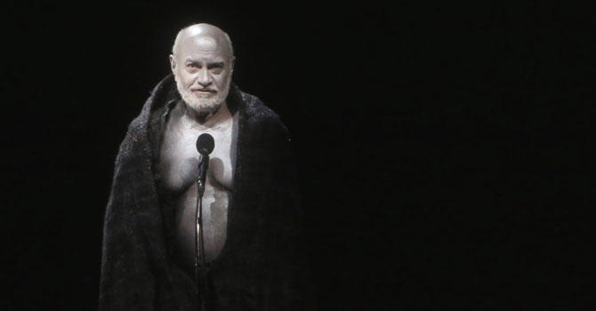 Jean-Marc Avocat dans “Mon traître”, mise en scène d’Emmanuel Meirieu © Mario del Curto Jean-Marc Avocat dans “Mon traître”, mise en scène d’Emmanuel Meirieu © Mario del Curto