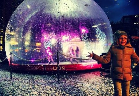 La boule de neige place de Fly'on Tour