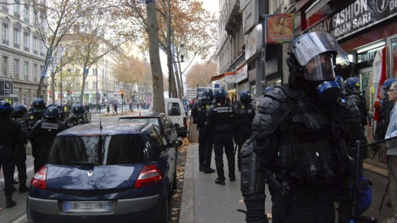 Gendarmes Mobiles manif anti FN