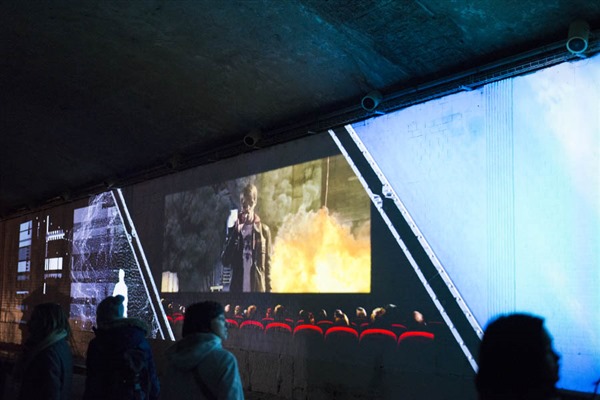 Fête des lumières 2014, installation sous les voûtes de Perrache (capture d’écran de la vidéo réalisée par Lyon Capitale)