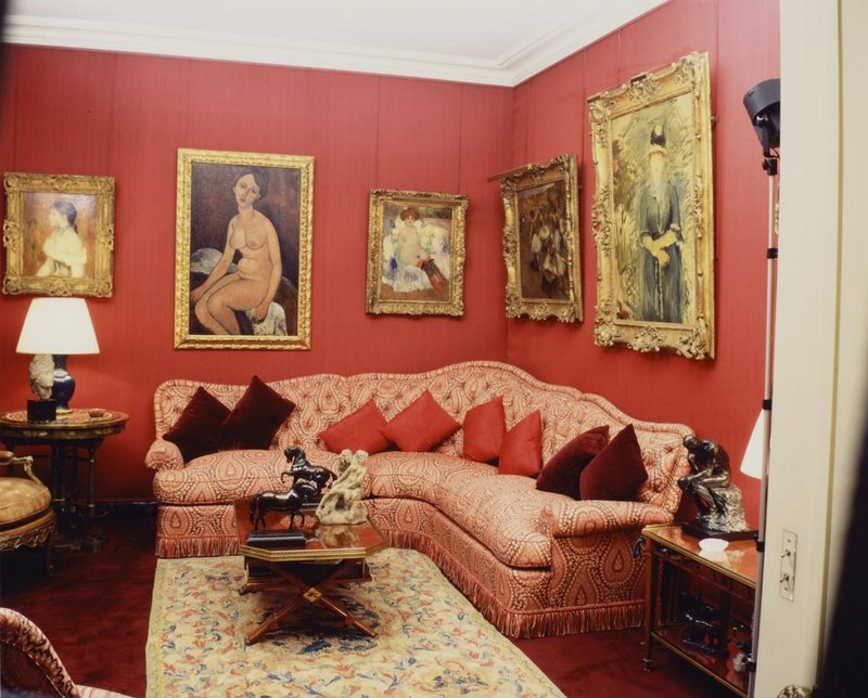 Le salon rouge, vue d'appartement © DR