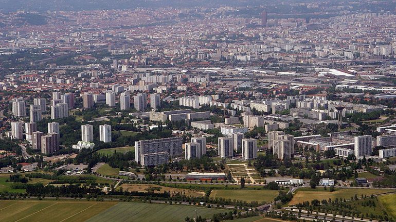 800px-Lyon_panoramique