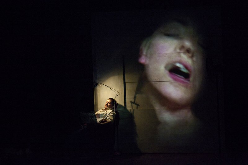 En roue libre, de Penelope Skinner, mise en scène de Claudia Stavisky © Jean-Louis Fernandez En roue libre, de Penelope Skinner, mise en scène de Claudia Stavisky © Jean-Louis Fernandez