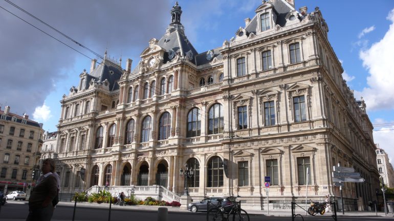 Palais_de_la_Bourse_vu_par_Saint-Bonaventure_PA00117979