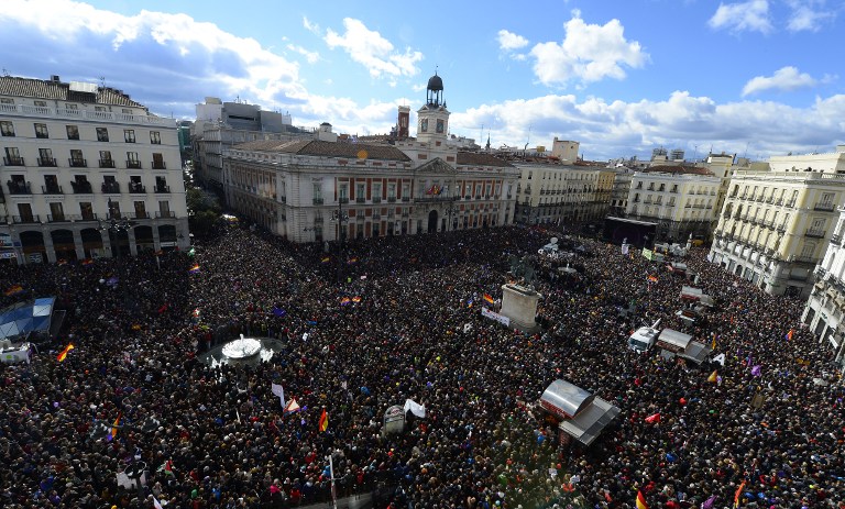 Plusieurs dizaines de milliers de personnes étaient rassemblées Plaza del Sol, à Madrid, à l'appel du parti d'extrême-gauche Podemos, le 31 janvier 2015.