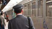 SNCF: un contrôleur de ter vu de dos