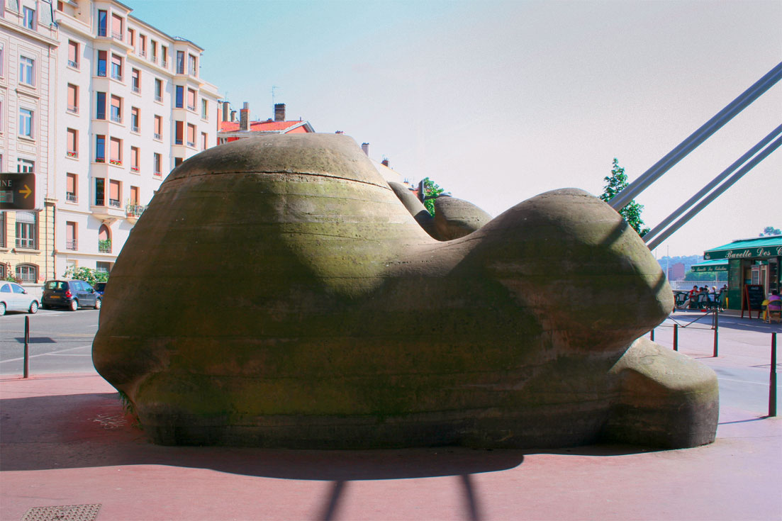 Sculpture de la passerelle du palais de justice, sur le quai Saint-Antoine, Lyon 2e © DR