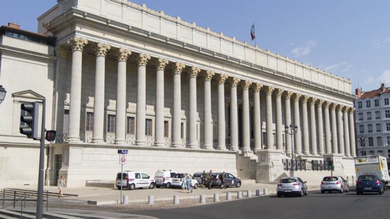 Le Palais de Justice des 24 Colonnes-2