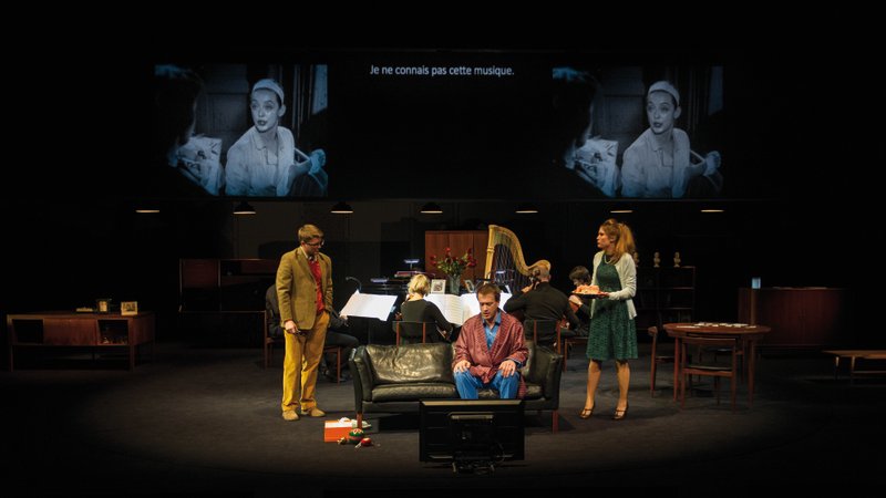 L’Homme qui prenait sa femme pour un chapeau, de Michael Nyman, mise en scène Dominique Pitoiset © Mirco Magliocca L’Homme qui prenait sa femme pour un chapeau, de Michael Nyman, mise en scène Dominique Pitoiset © Mirco Magliocca