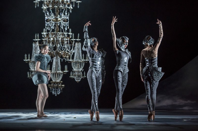 Casse-Noisette – ballet du Grand Théâtre de Genève, chorégraphie Jeroen Verbruggen © GTG Gregory Batardon Casse-Noisette – ballet du Grand Théâtre de Genève, chorégraphie Jeroen Verbruggen © GTG Gregory Batardon