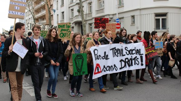 Banderole Manifestation loi travail 31 mars