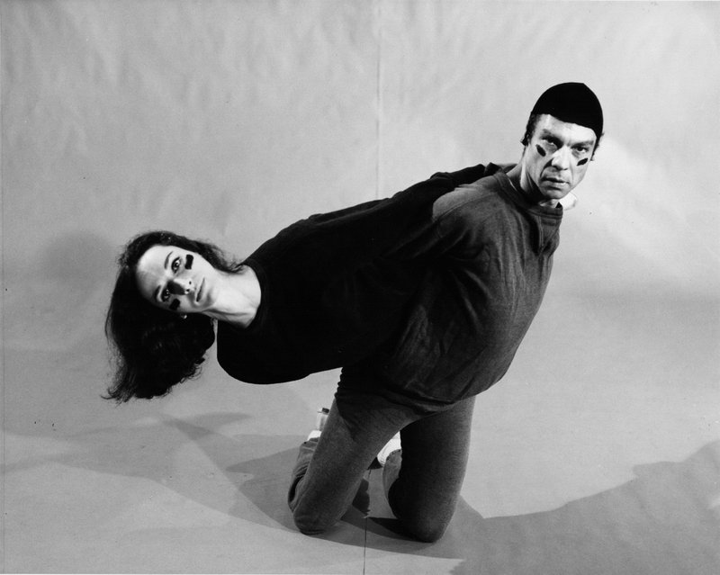 Carolyn Brown et Merce Cunningham dans “Winterbranch” en 1964 © Robert Propper