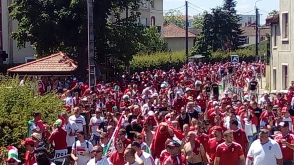 Défilé supporters hongrois euro 2016