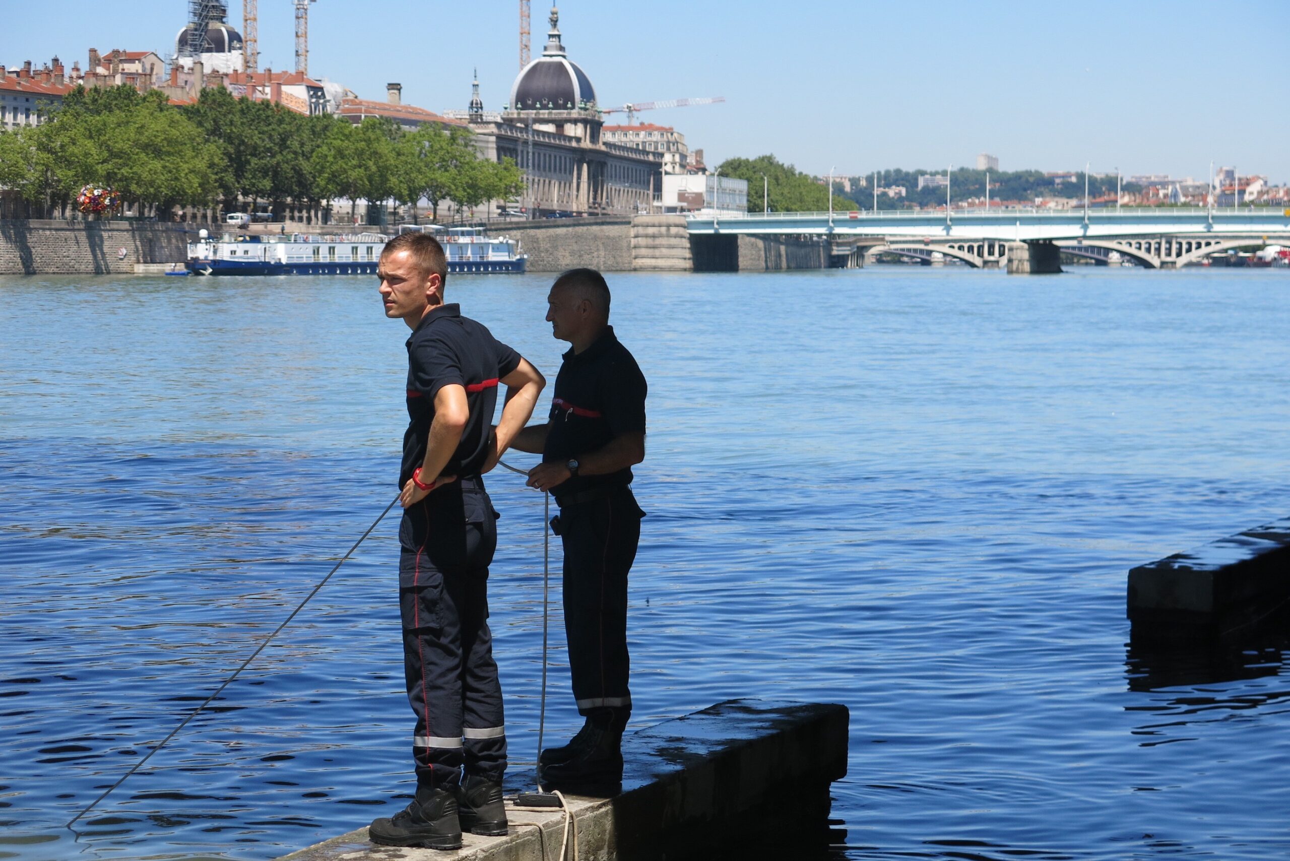 Lyon : une enquête pour meurtre ouverte après la découverte du corps d’un homme dans le Rhône