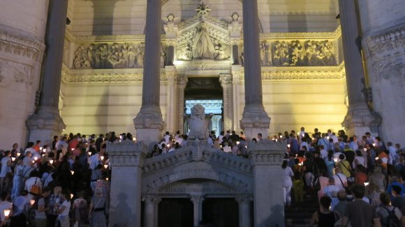 procession aux flambeaux Fourvière 14 août