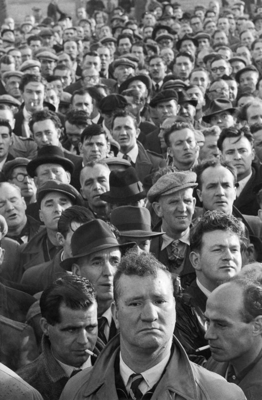 Grève des dockers, Liverpool, 1954 © Marc Riboud
