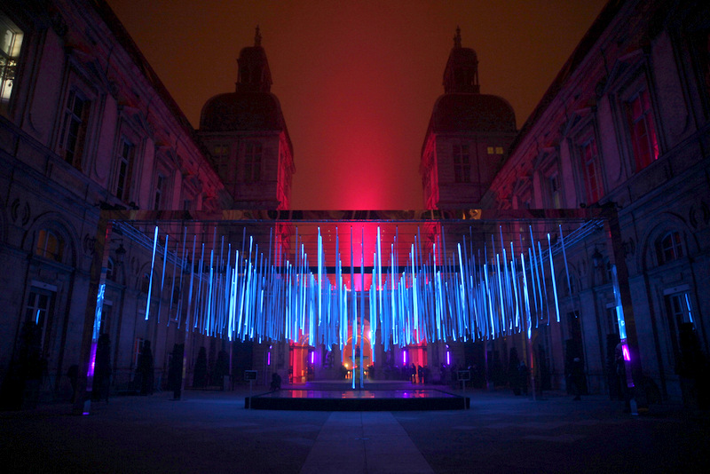 Fête des lumières 2016 – Platonium dans la cour de l'hôtel de ville © Elise Anne