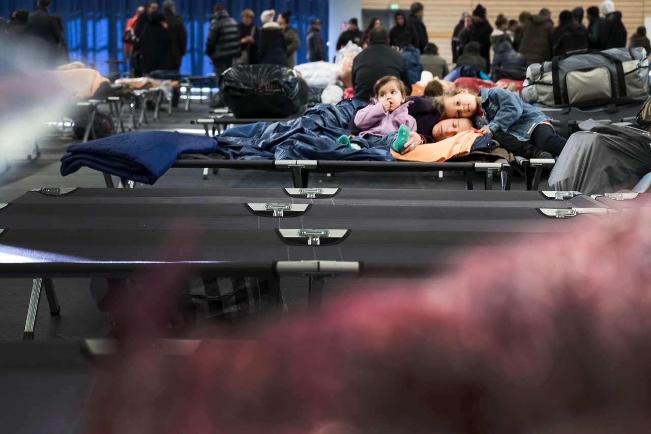 SDF Albanais mis à l’abri dans un gymnase lyonnais en janvier 2017 © Tim Douet