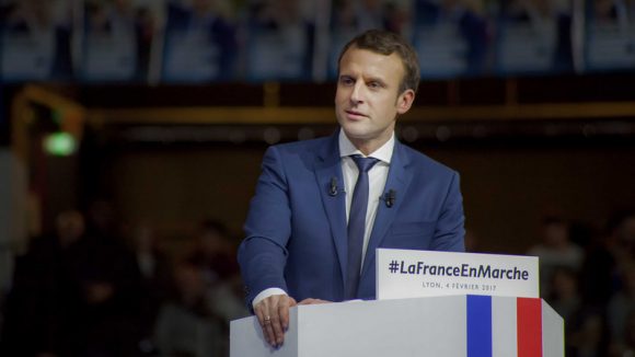 Emmanuel Macron Gerland tribune 2