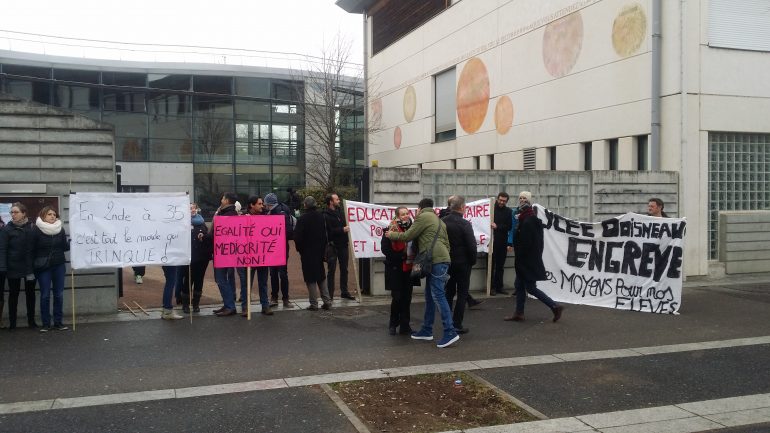 Grève au lycée Robert Doisneau de Vaulx-en-Velin