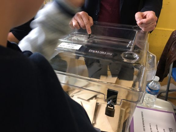 élection à Lyon urne bulletin vote