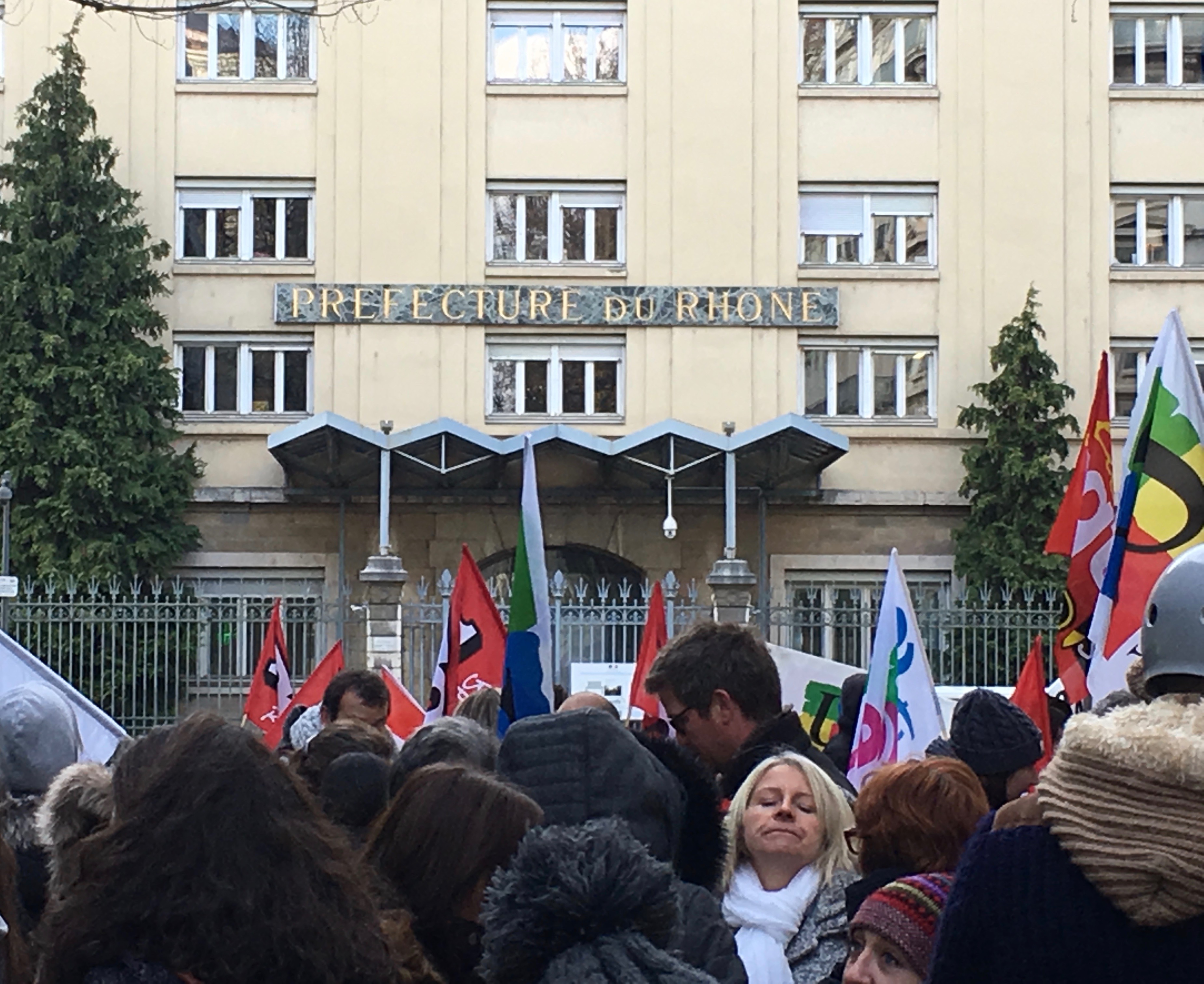 Manifestation devant la Préfecture du Rhône 