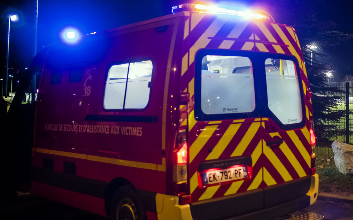 Un corps calciné découvert dans une voiture incendiée après une fusillade à Villeurbanne