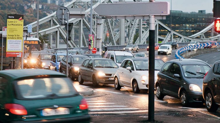 Bouchon sur le pont de la Mulatière © Tim Douet