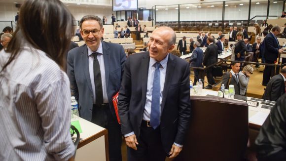 Gérard Collomb et David Kimelfeld au conseil métropolitain, en mai 2017 © Tim Douet