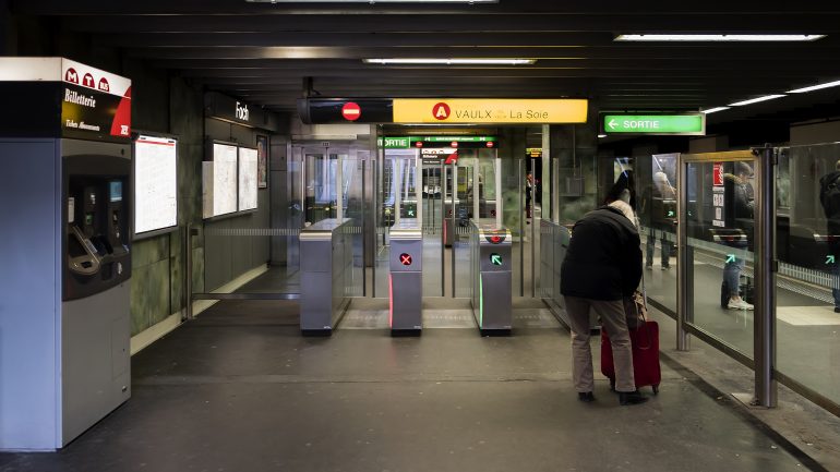 TCL ticket métro