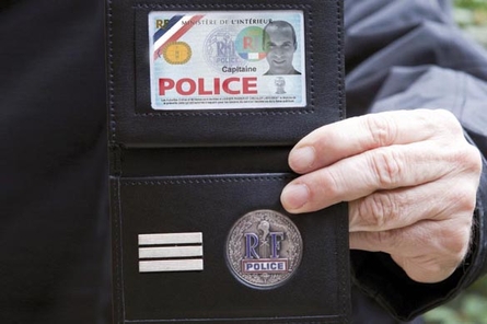 Loire-Atlantique. Comment reconnaître une vraie carte de police