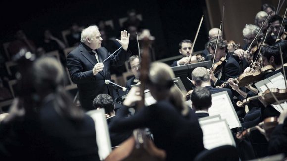 Leonard Slatkin dirigeant l’ONL © David Duchon-Doris