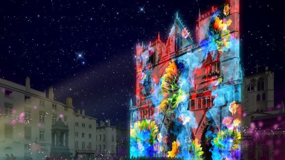 Fête des lumières 2018 – Pigments de lumière sur la cathédrale Saint-Jean (prévisualisation) © Nuno Maya & Carole Purnelle / Ocubo