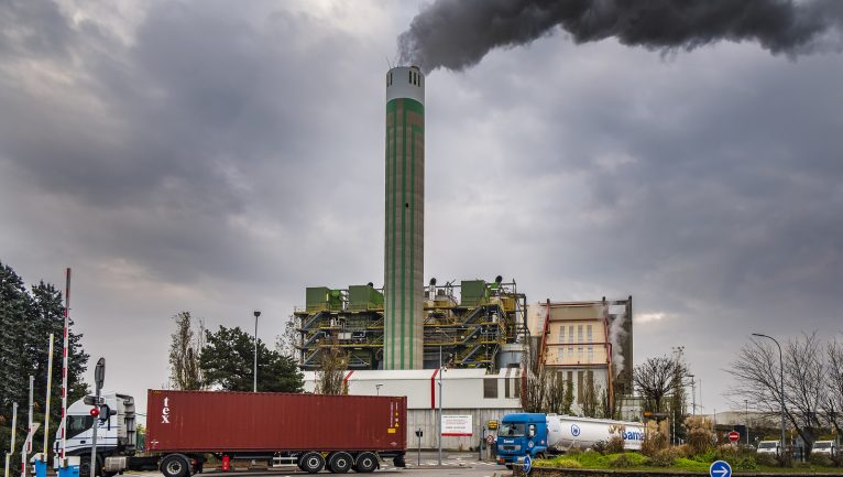 L’incinérateur de déchets de Gerland © Tim Douet